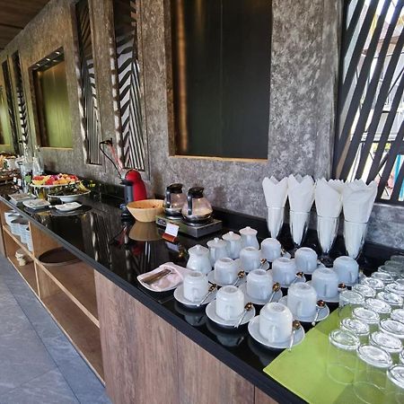 Ao Nang The Cliff Elegance Resort מראה חיצוני תמונה